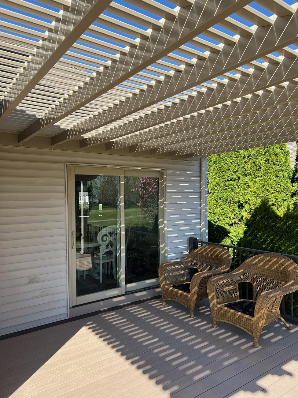 vinyl pergola over AZEK Deck in NE Indiana