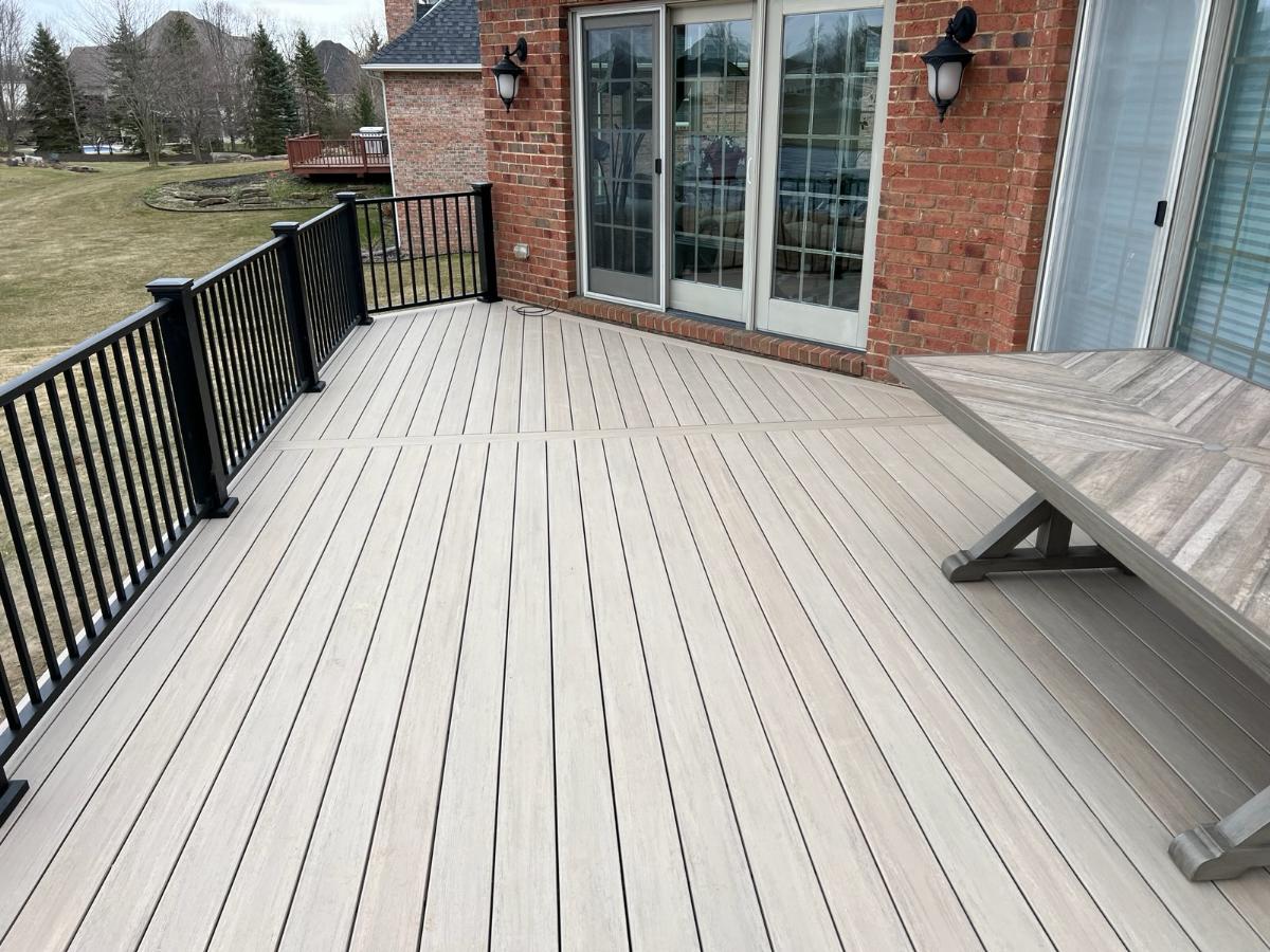 Chestnut Hills Azek Deck with 4 inch posts
