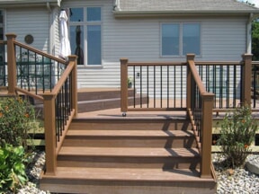 Trex Transcends deck in Fort Wayne with a sliding gate for the family pets