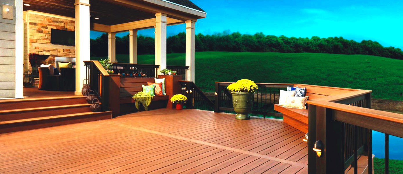 Deck with railing