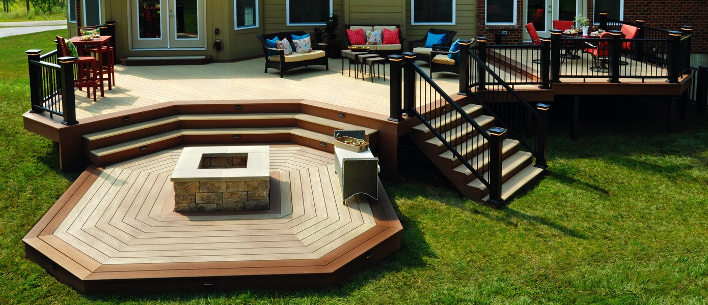 custom deck builder near me in Greenville.