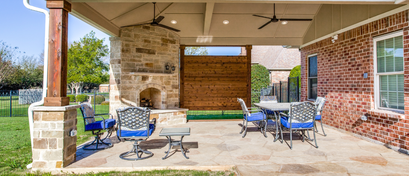 Outdoor patio with fireplace