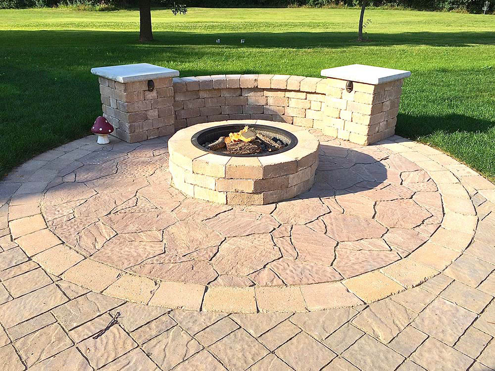 Outdoor Fireplaces & Fire Pits