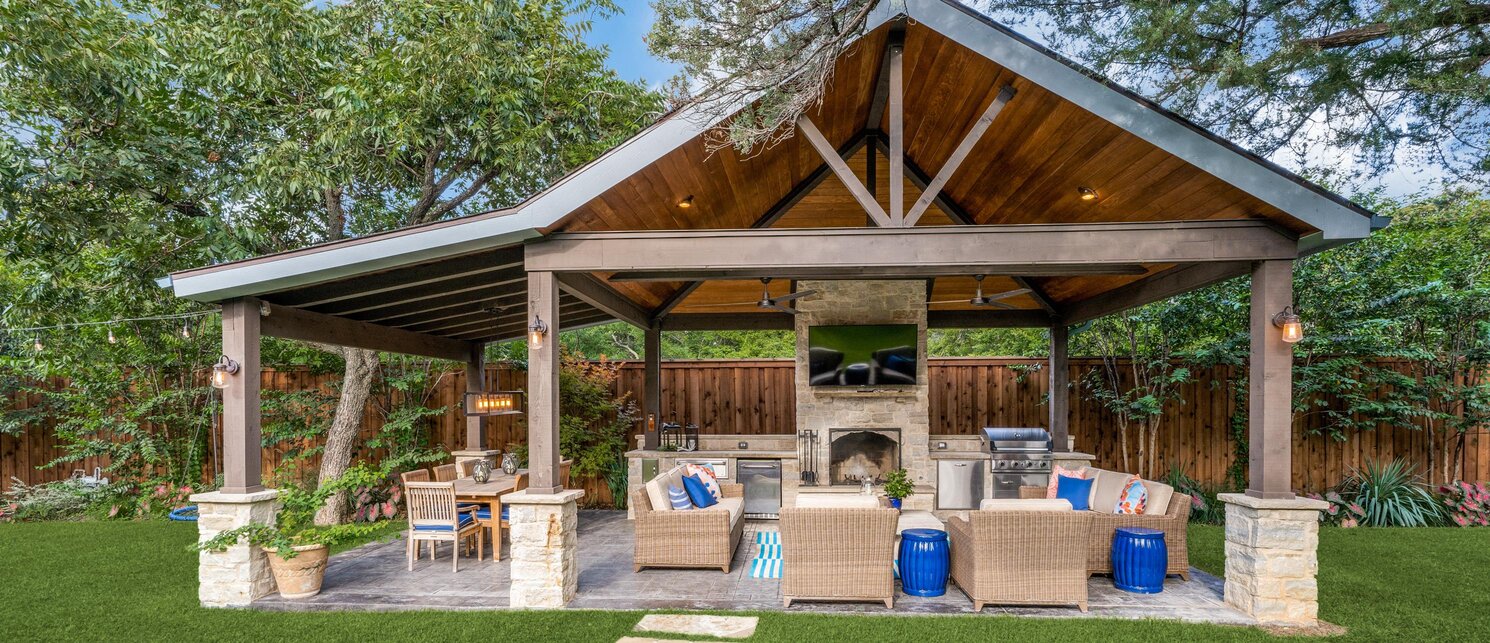 Detached outdoor covered porch