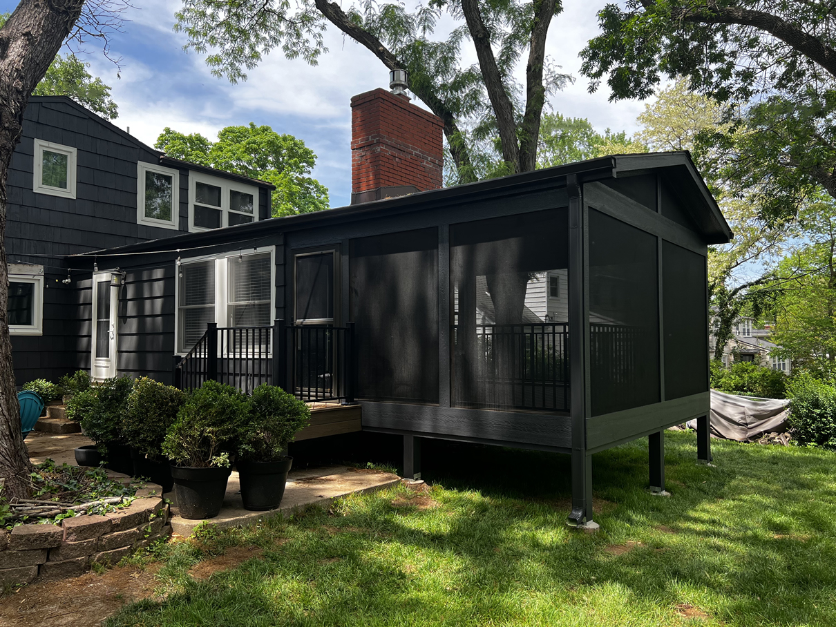 screened in deck