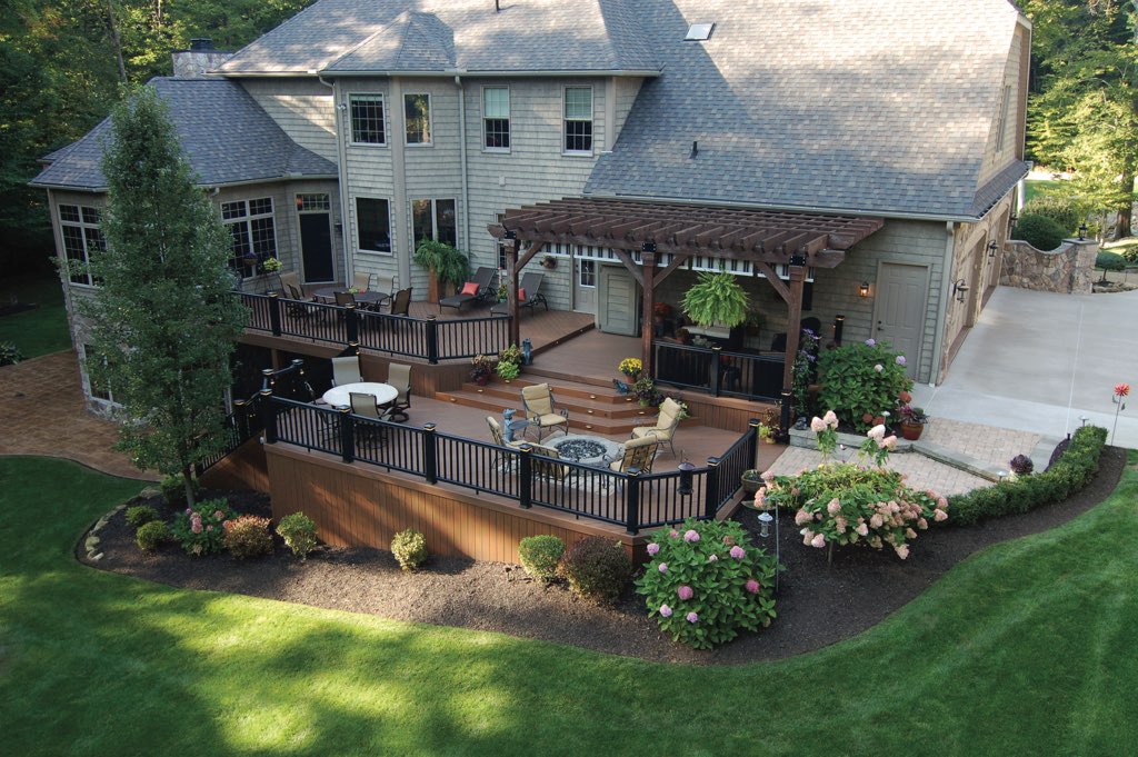 Nashville Synthetic Deck Design