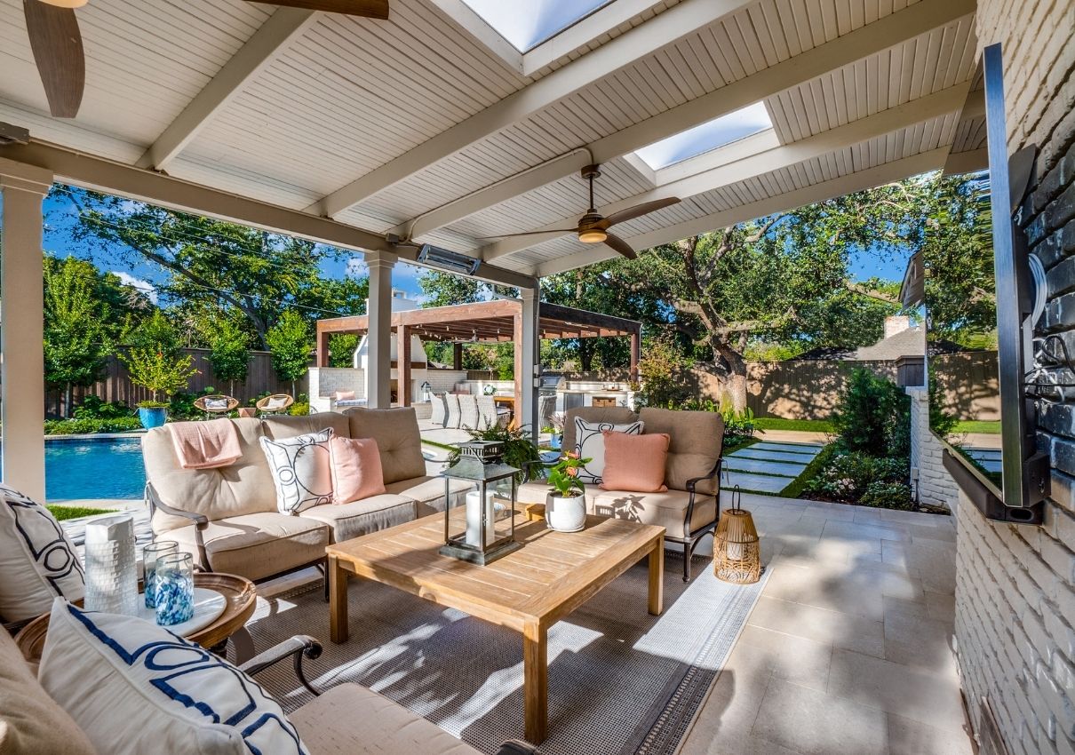 covered patio roof with skylights
