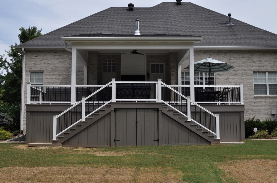 dual entry covered deck