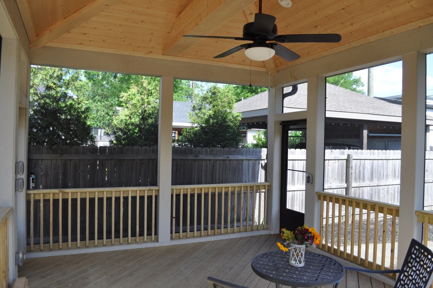 Screened in porch