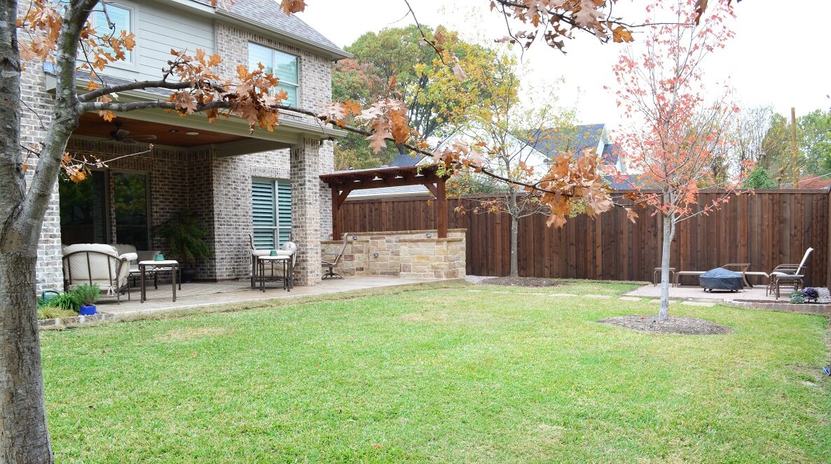 Pergola and patio combination