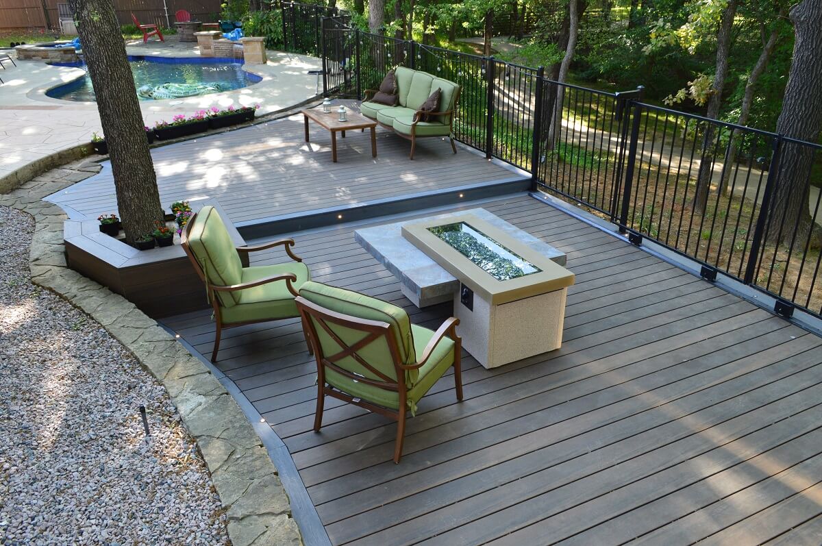 poolside deck
