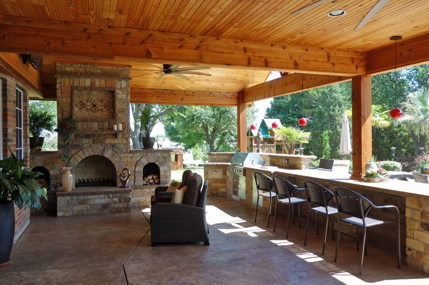 covered outdoor living space