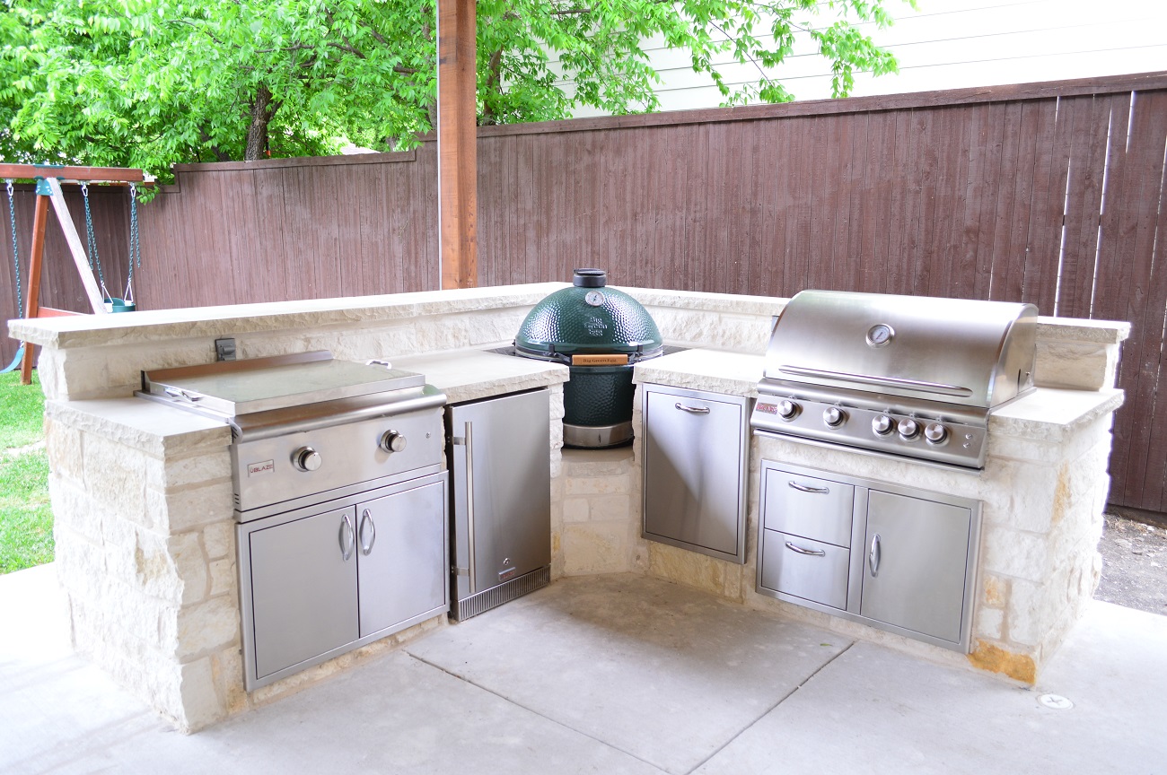 Custom outdoor kitchen