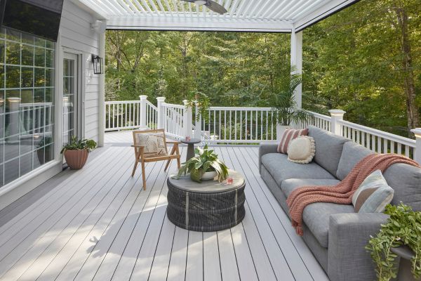 decks and pergolas make the perfect pair