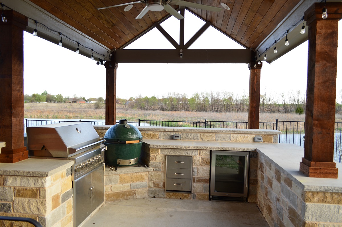 outdoor kitchen