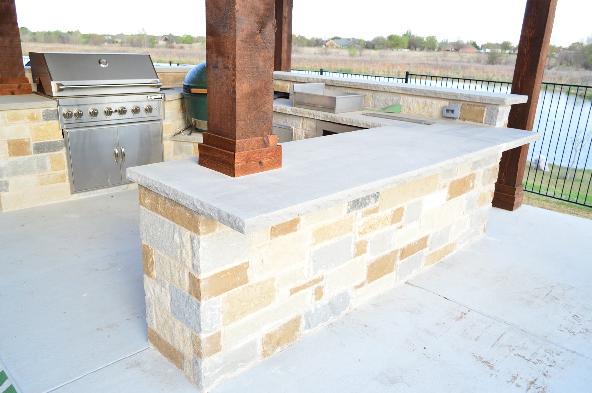stone and wood detialing in patio