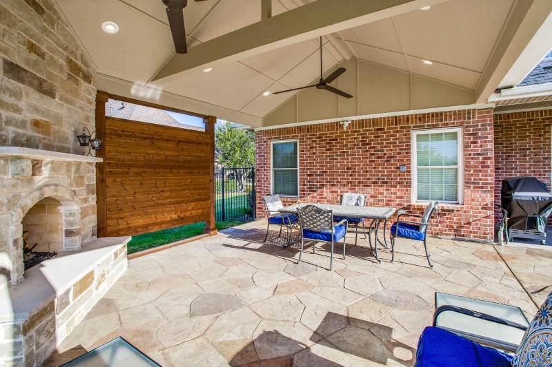 Sunnyvale Stain and Stamp Covered Patio Privacy Screen