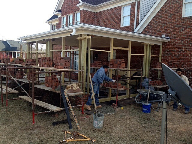 3-season room construction