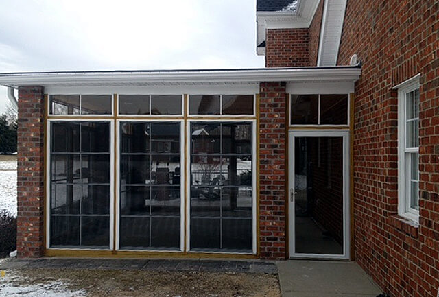 three-season room