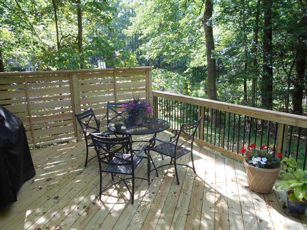 Raleigh modern privacy screen