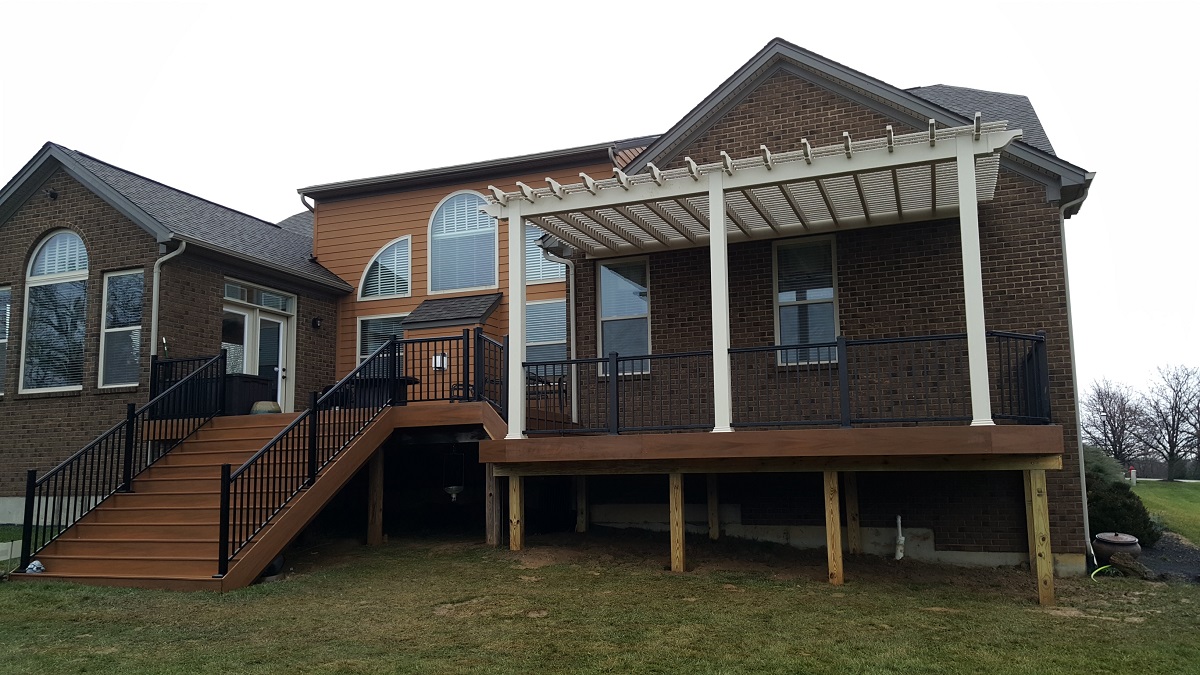 deck with stairs