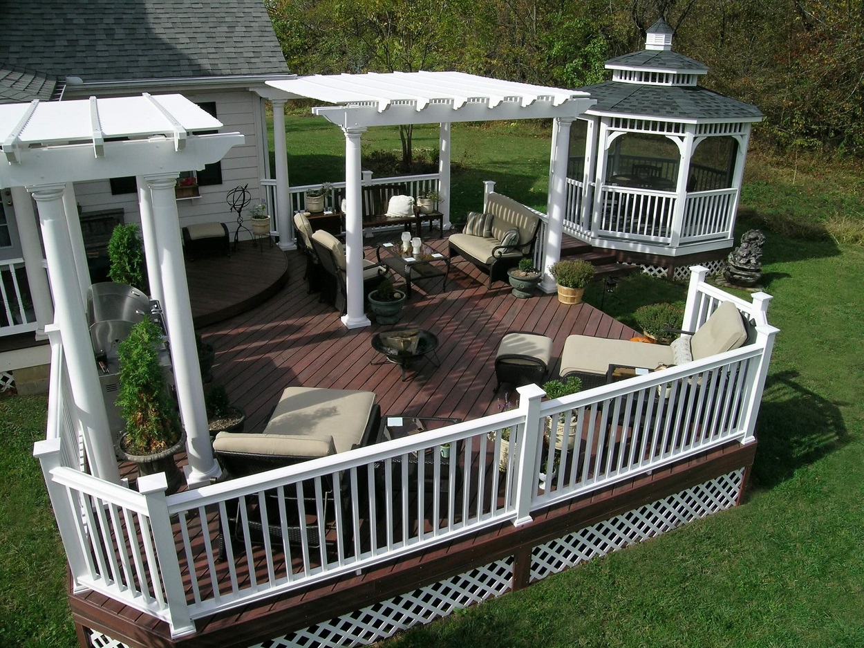Fiberon composite deck with vinyl pergola and gazebo
