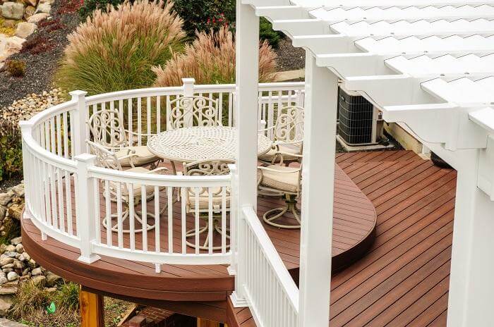 Deck seating area 