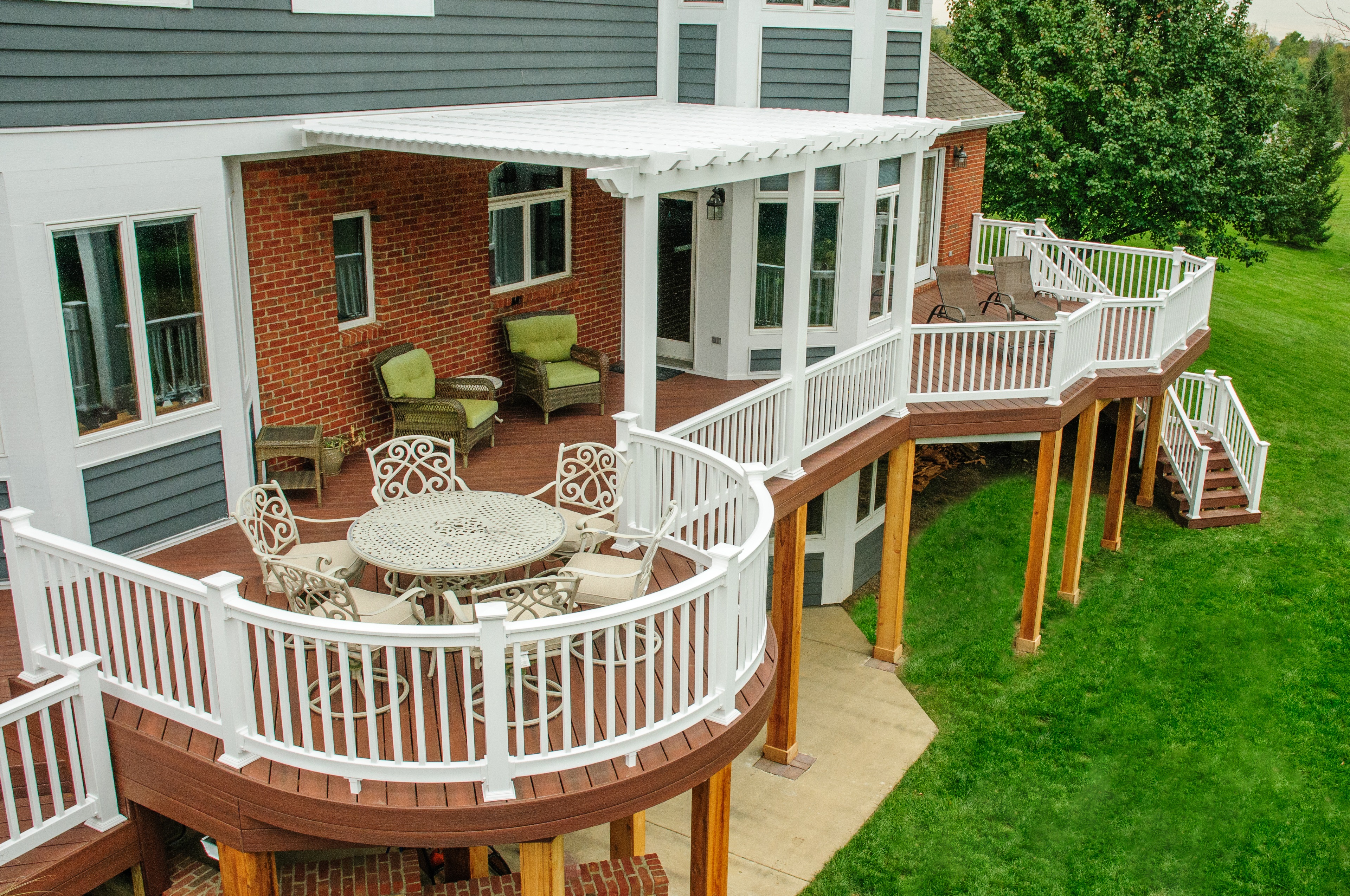 Outdoor living space design and build