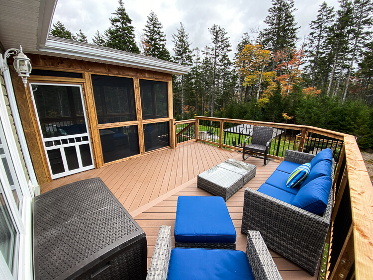 Screened Porch with Patio Furniture
