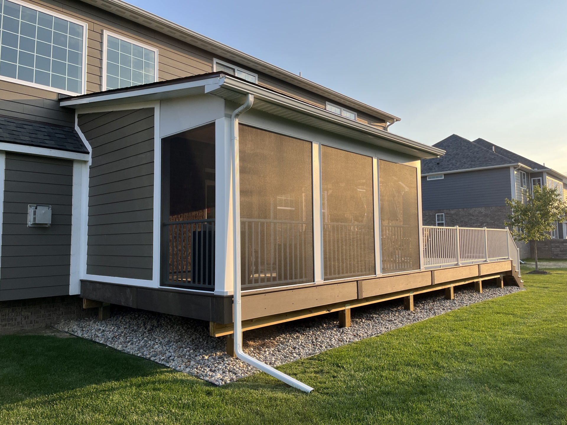 South Lyon Deck and Screened Porch