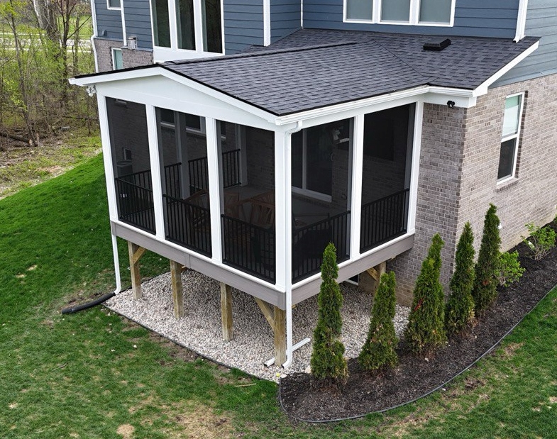 Screened Porch and Deck in South Lyon