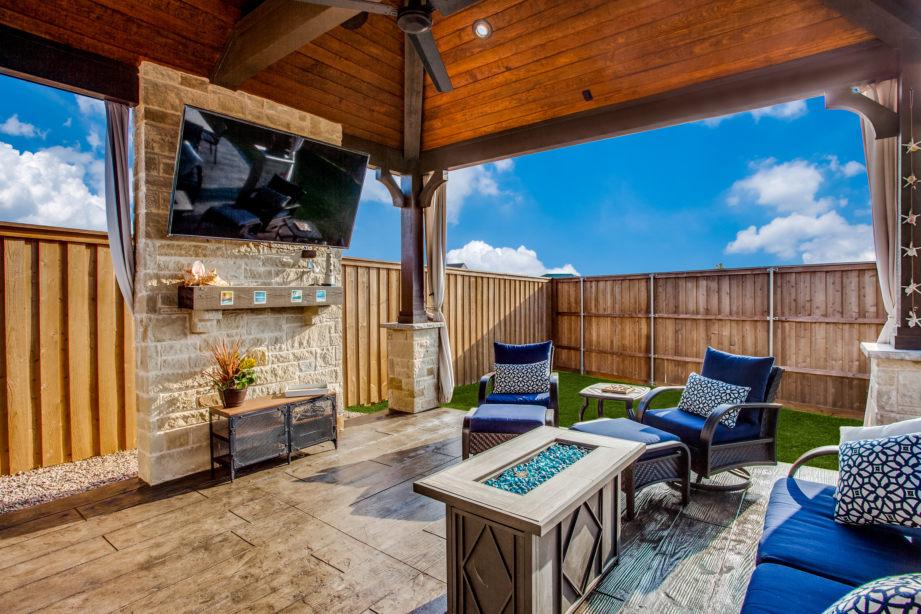 Are pavilions and patio covers the same?