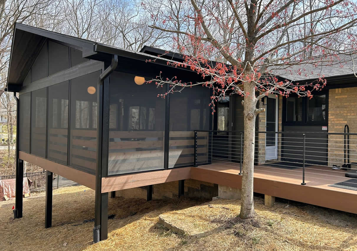 Are there disadvantages to a screened in porch?