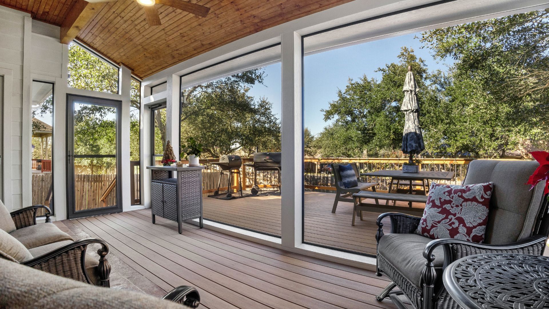 screened porch and lanai builders