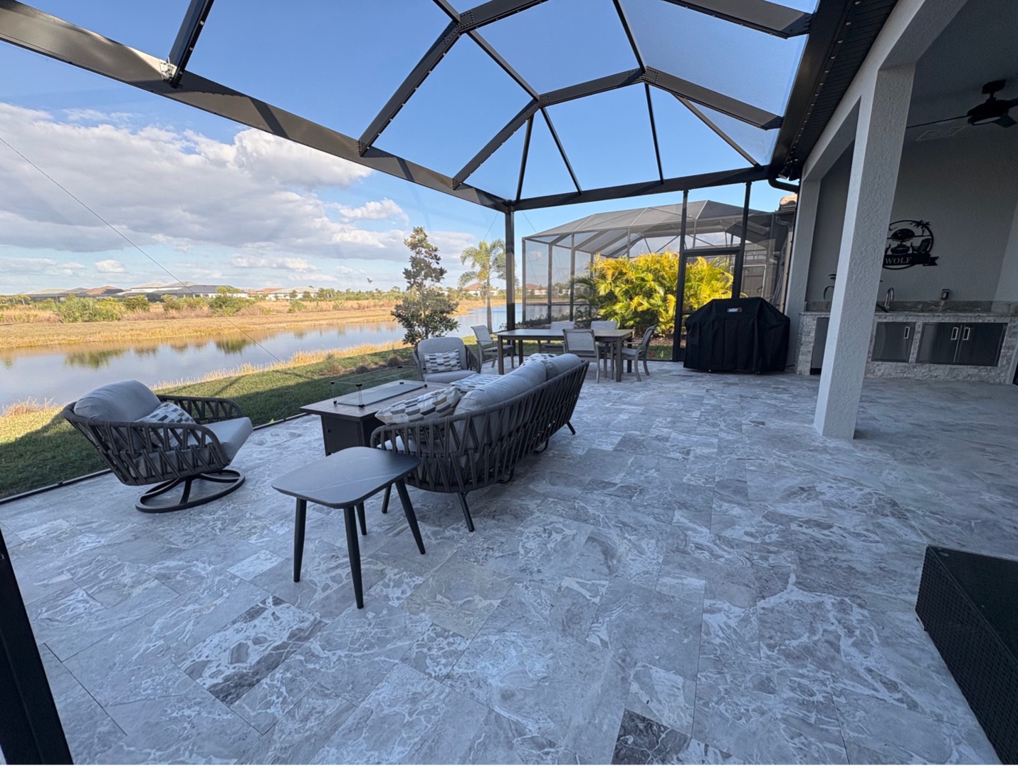 covered pergola lanai