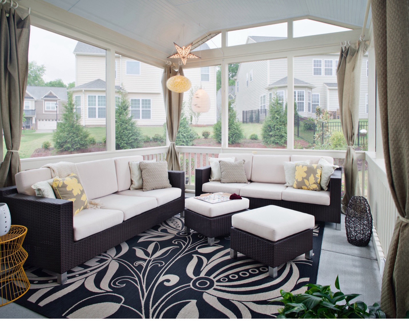benefits of a screened porch in Bradenton Sarasota