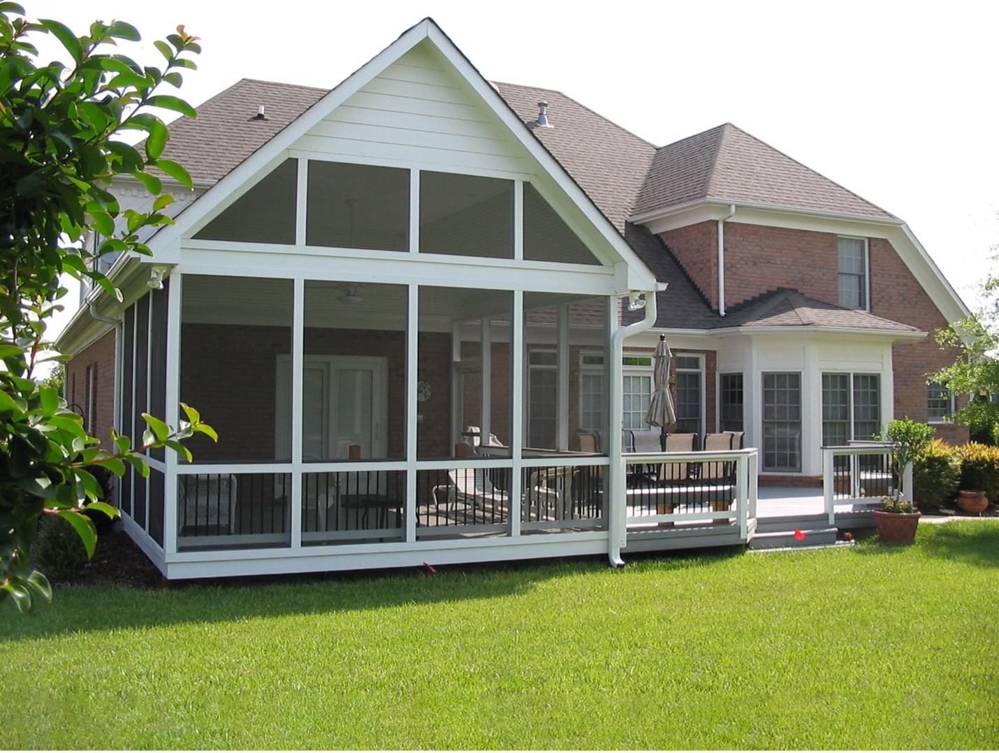 screened porch builders